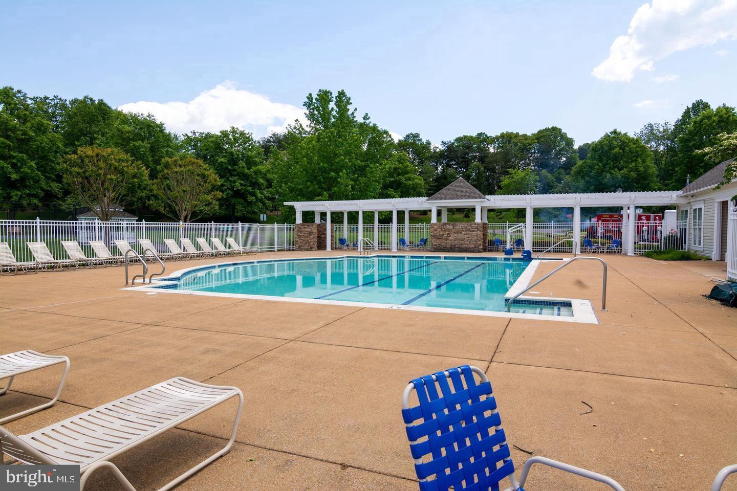 RIVER RIDGE - Residential