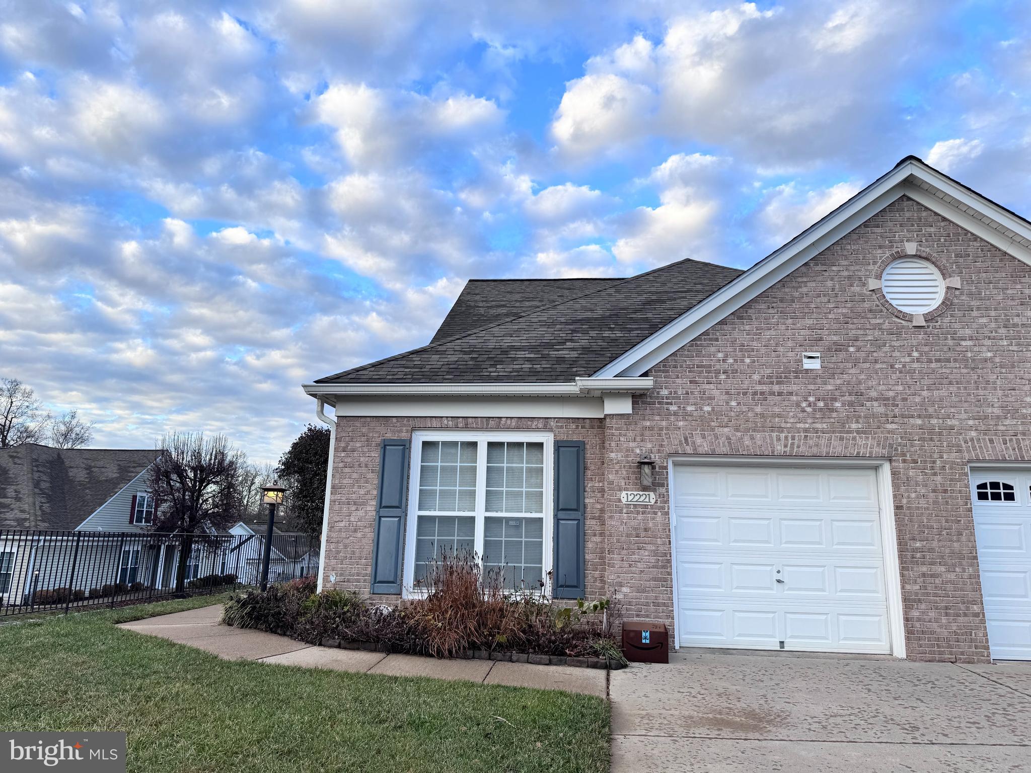 RIVER RIDGE - Residential