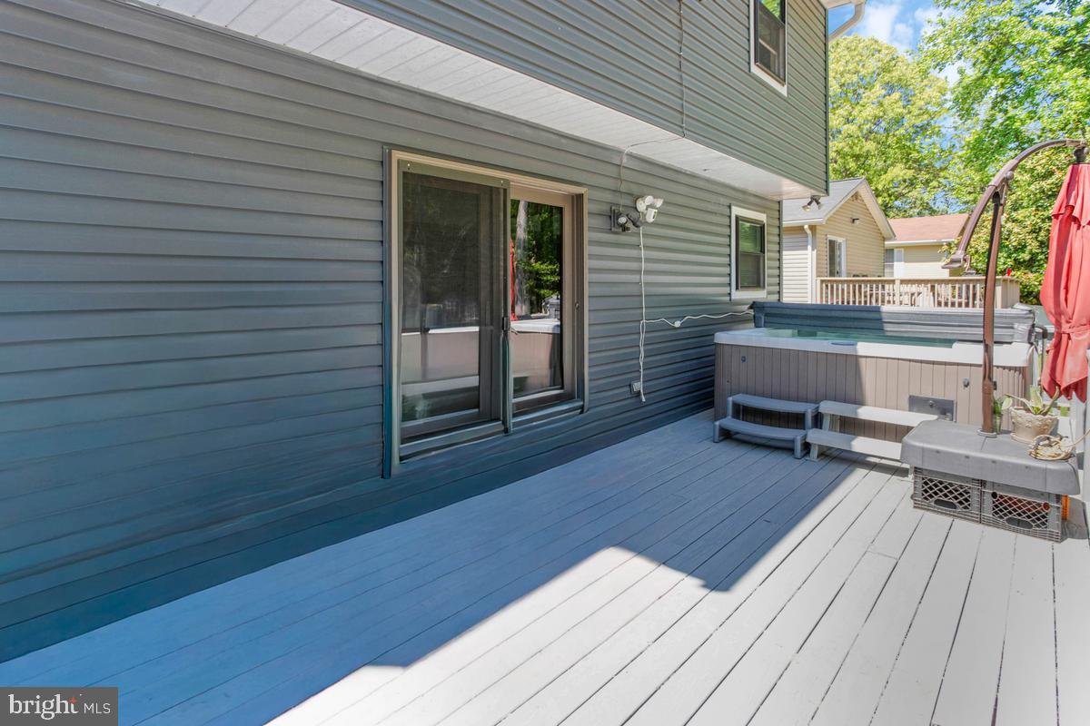 BAY HIGHLANDS - Residential