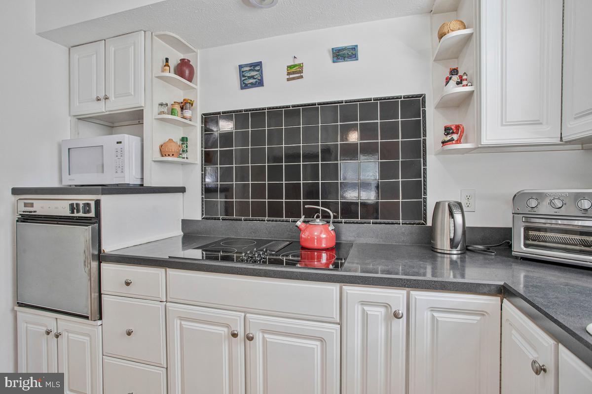 BAY HIGHLANDS - Residential