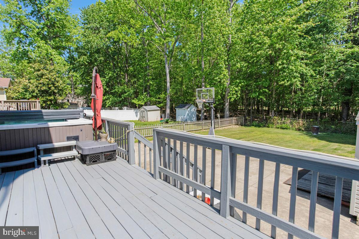 BAY HIGHLANDS - Residential