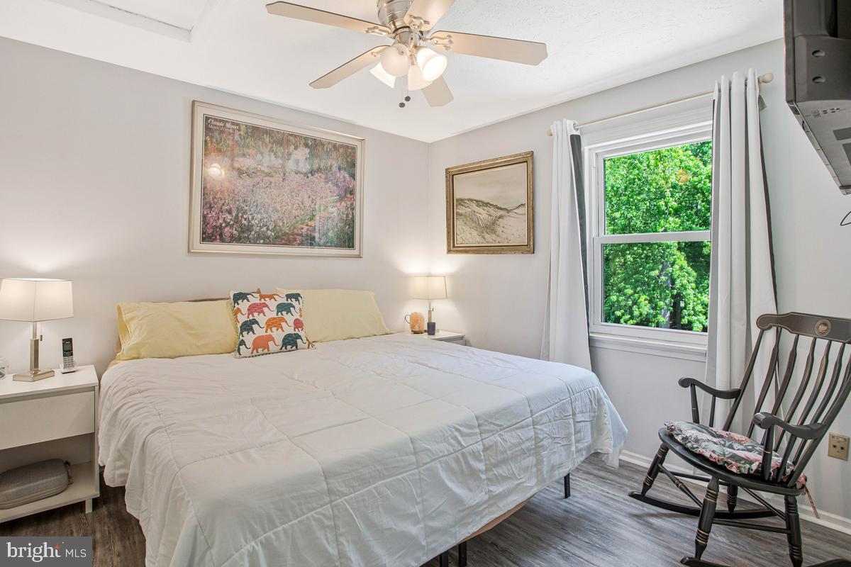 BAY HIGHLANDS - Residential