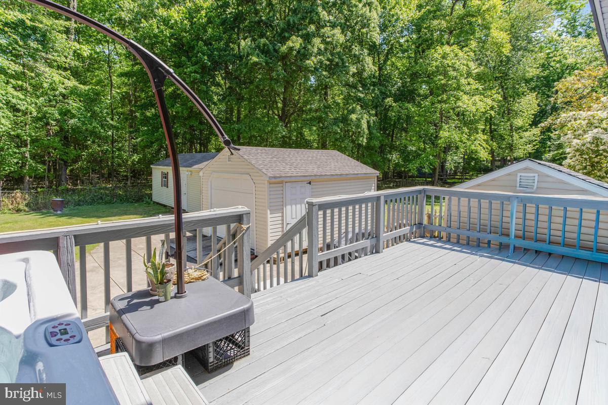 BAY HIGHLANDS - Residential