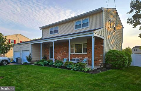 8 OAKEN LA HAMILTON TOWNSHIP NJ 08619