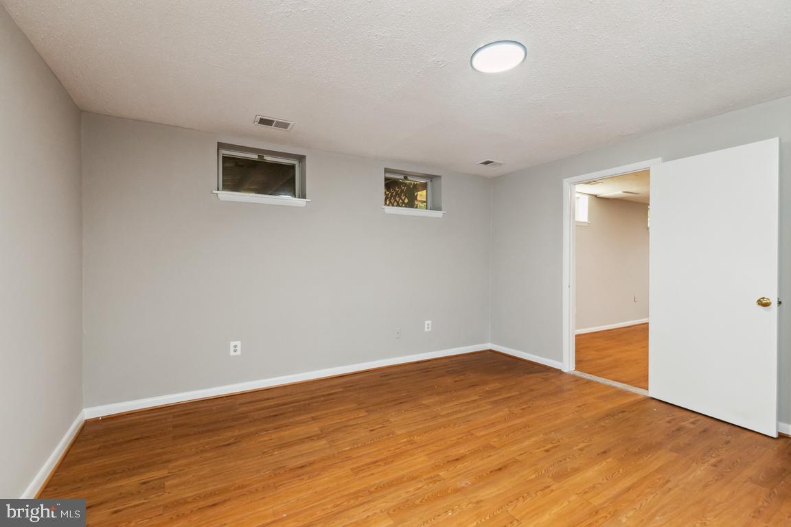 FAIRLAND - Residential