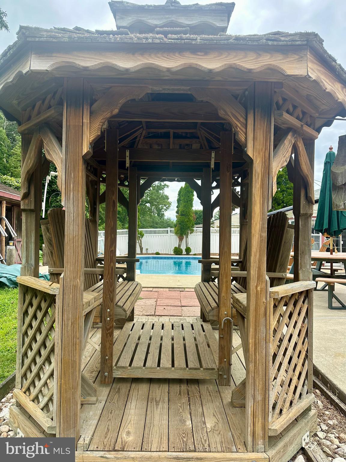 1209 CEDAR DRIVE