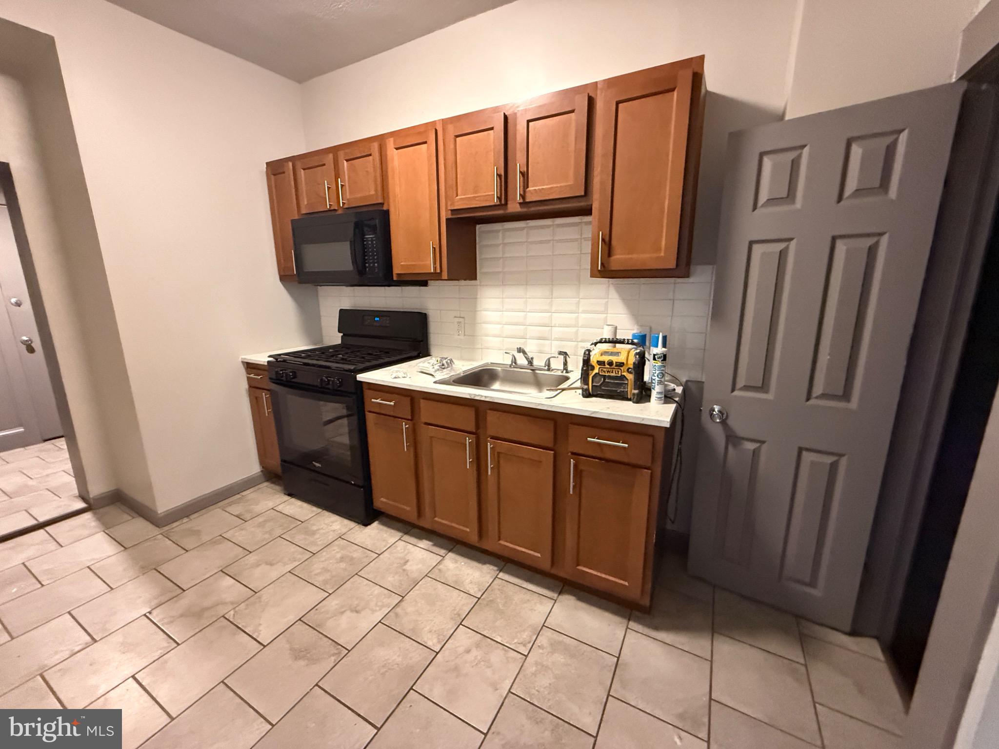 WALTHERSON - Residential Lease