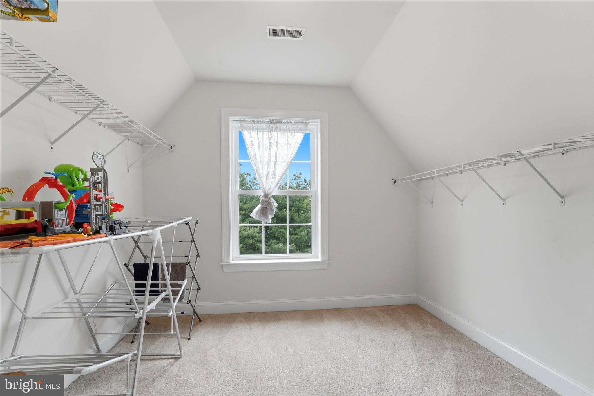 DEEPDALE - Residential
