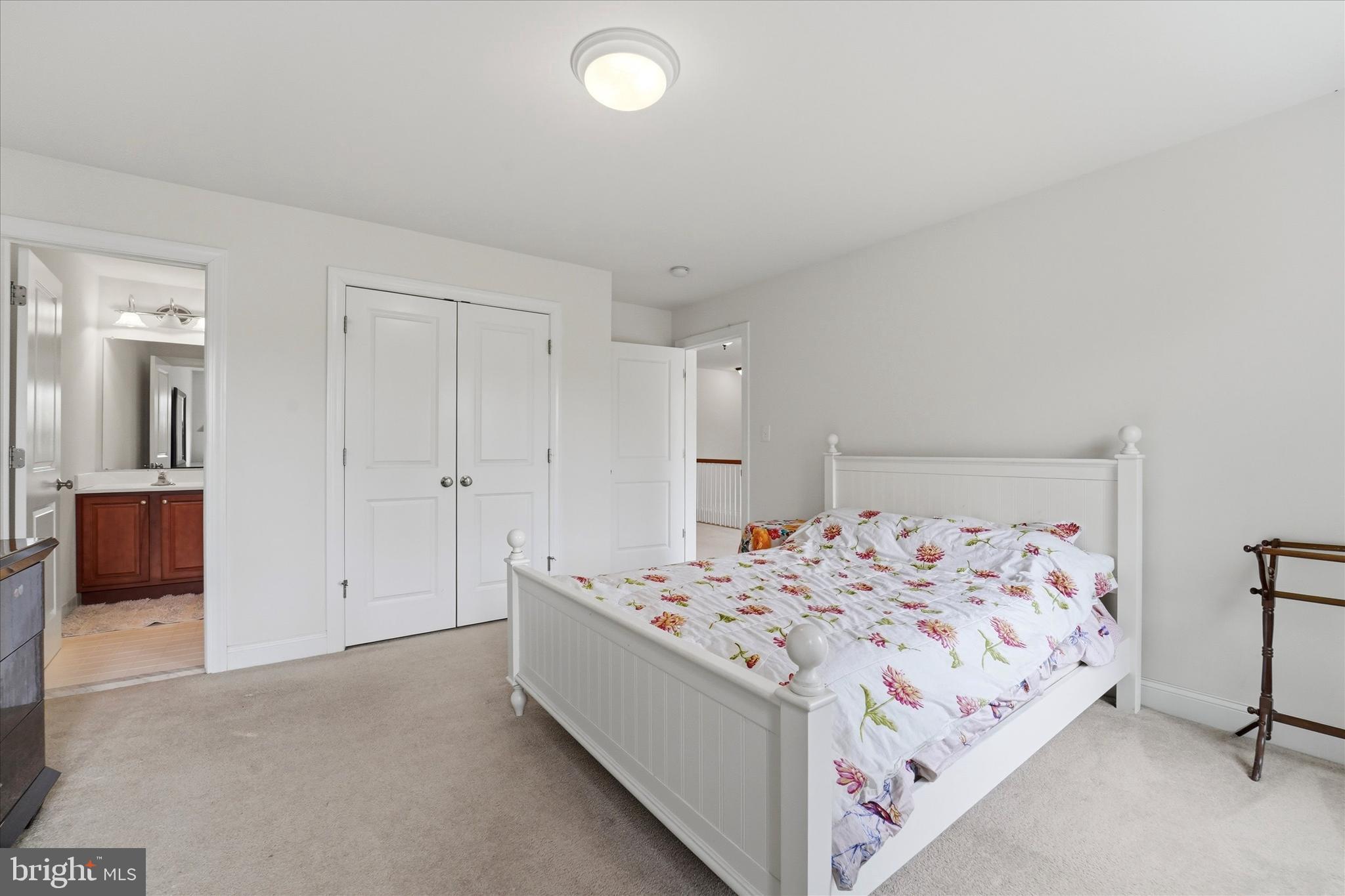 DEEPDALE - Residential