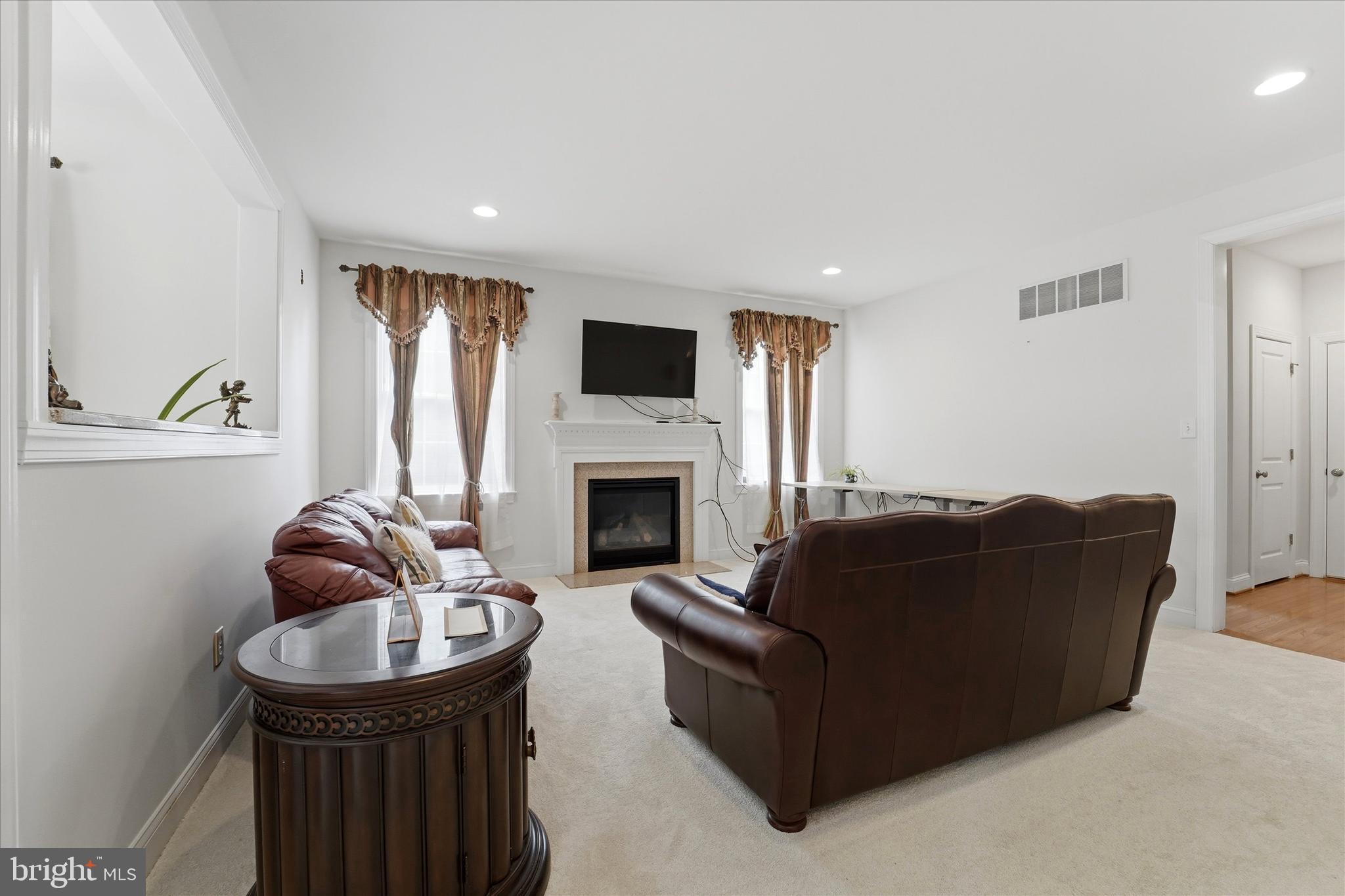 DEEPDALE - Residential