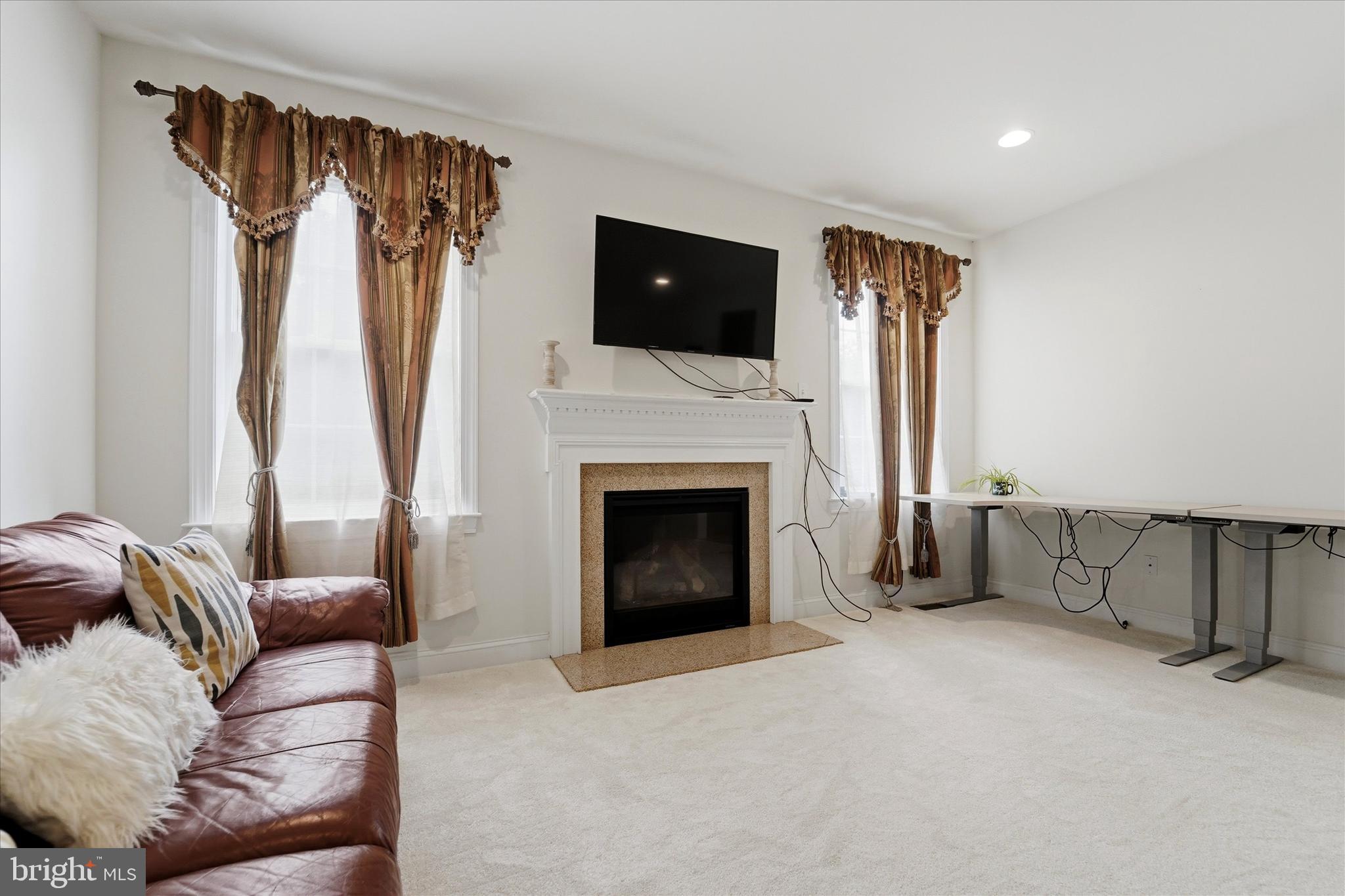 DEEPDALE - Residential