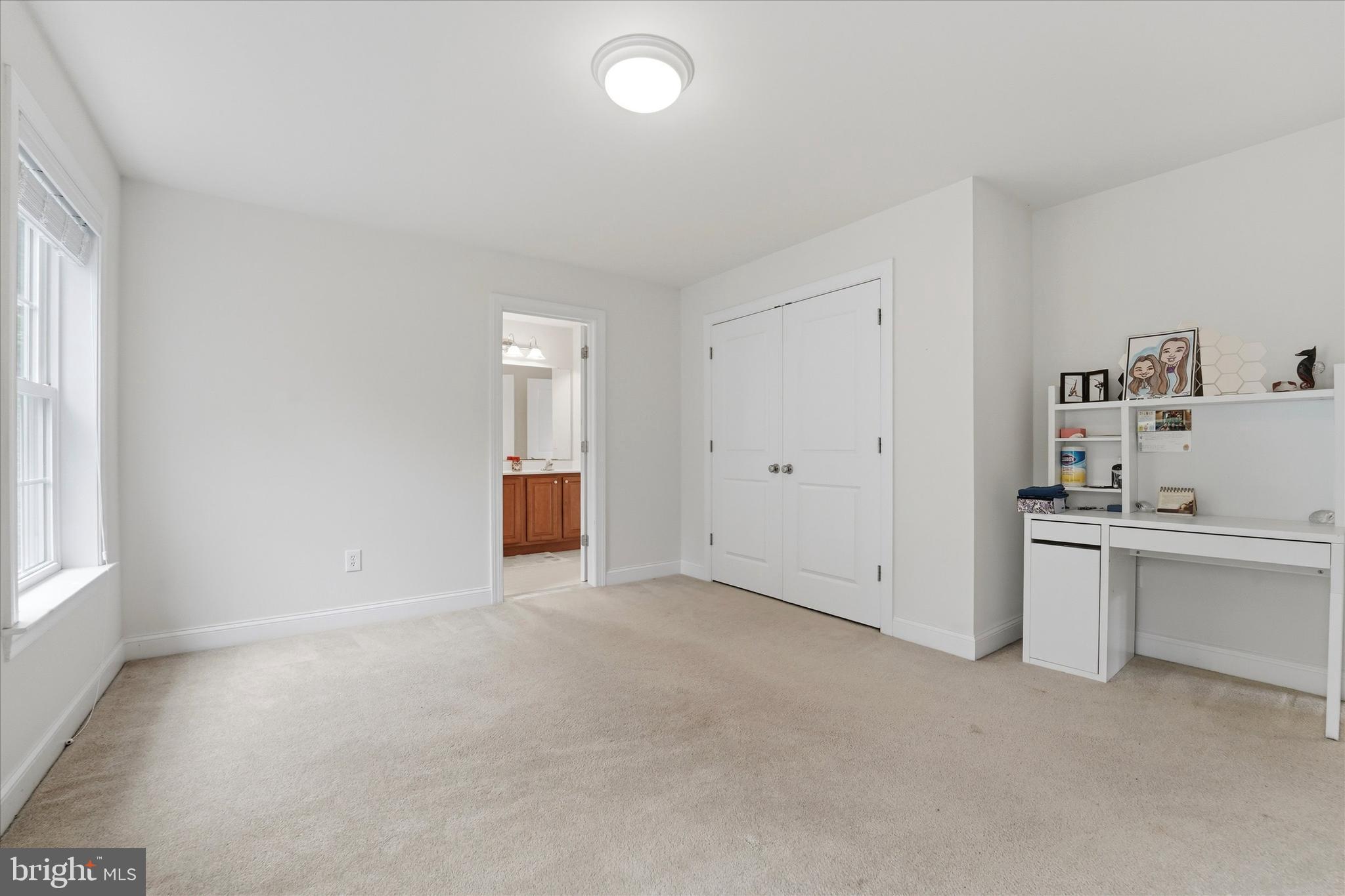 DEEPDALE - Residential