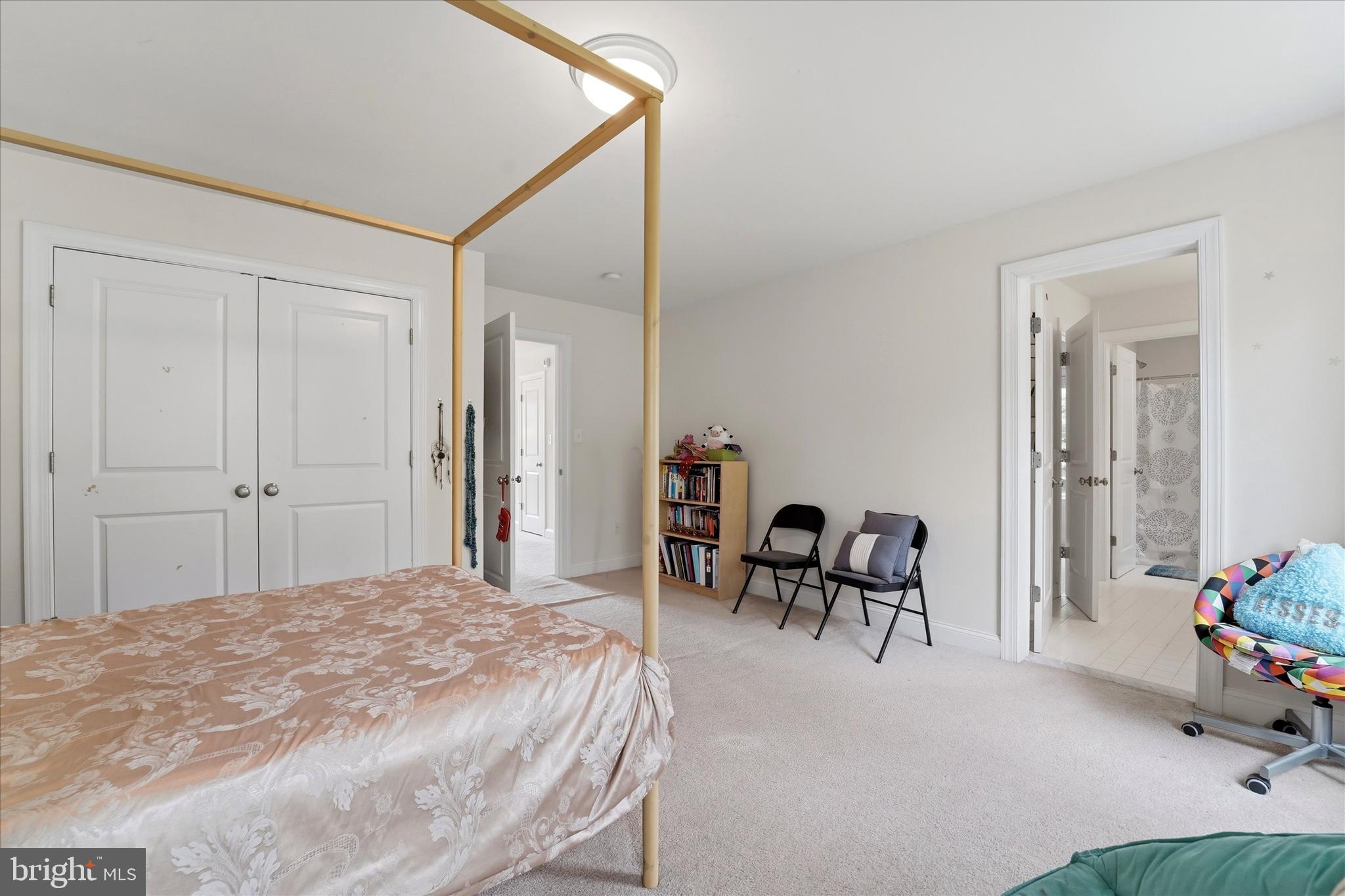 DEEPDALE - Residential