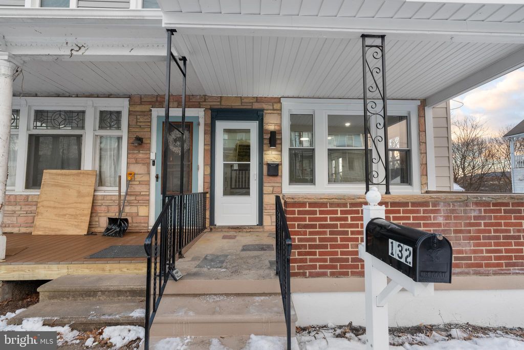 Photo of 132 5th Street, SLATINGTON, PA 18080 (MLS # PALH2013990)