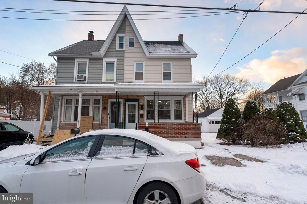 Photo of 132 5th Street, SLATINGTON, PA 18080 (MLS # PALH2013990)