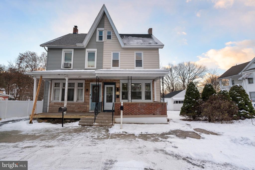 Photo of 132 5th Street, SLATINGTON, PA 18080 (MLS # PALH2013990)