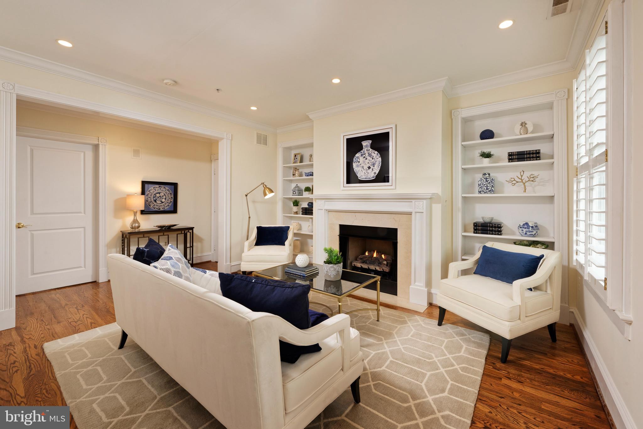 BACKYARD BOATS - Residential