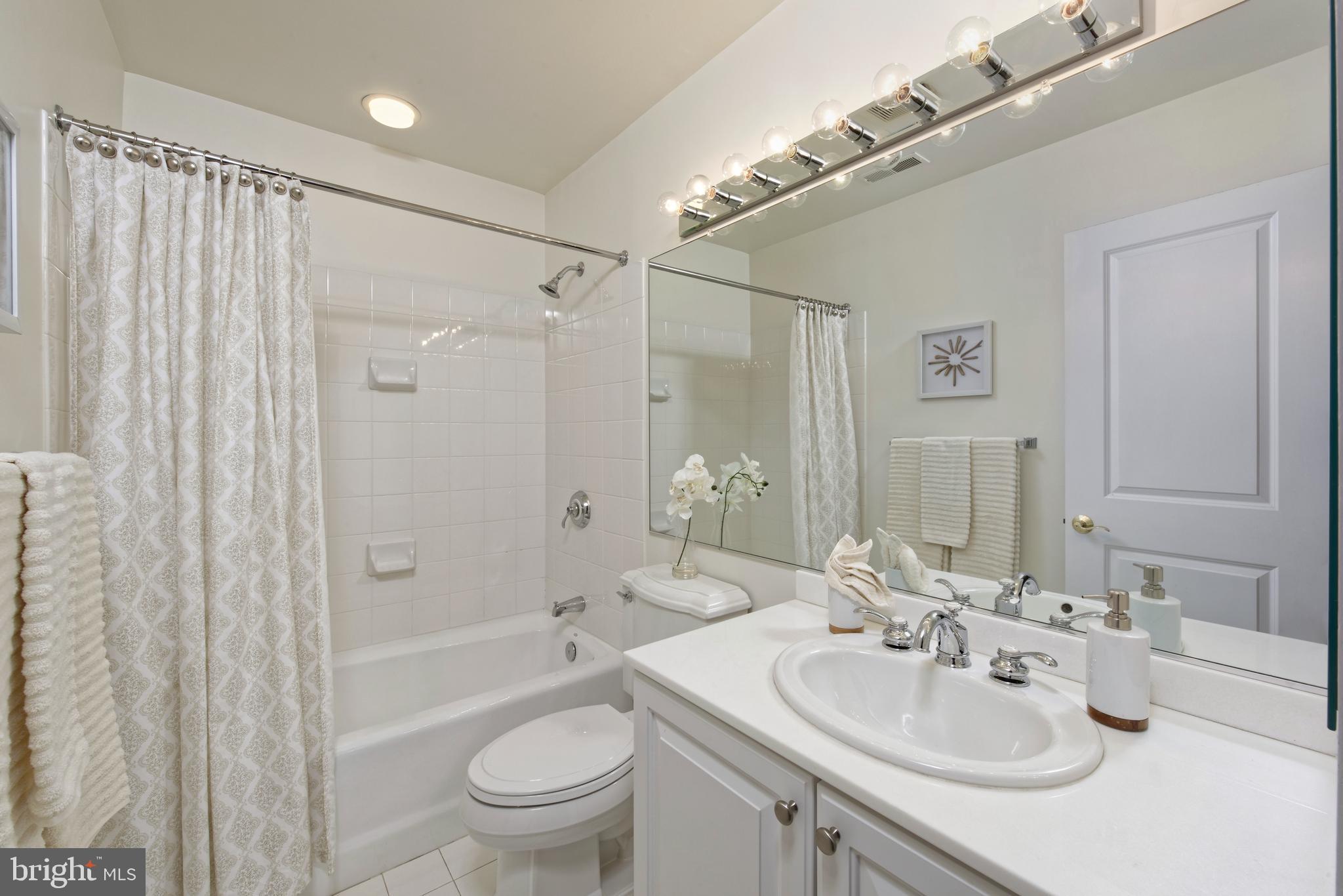 BACKYARD BOATS - Residential