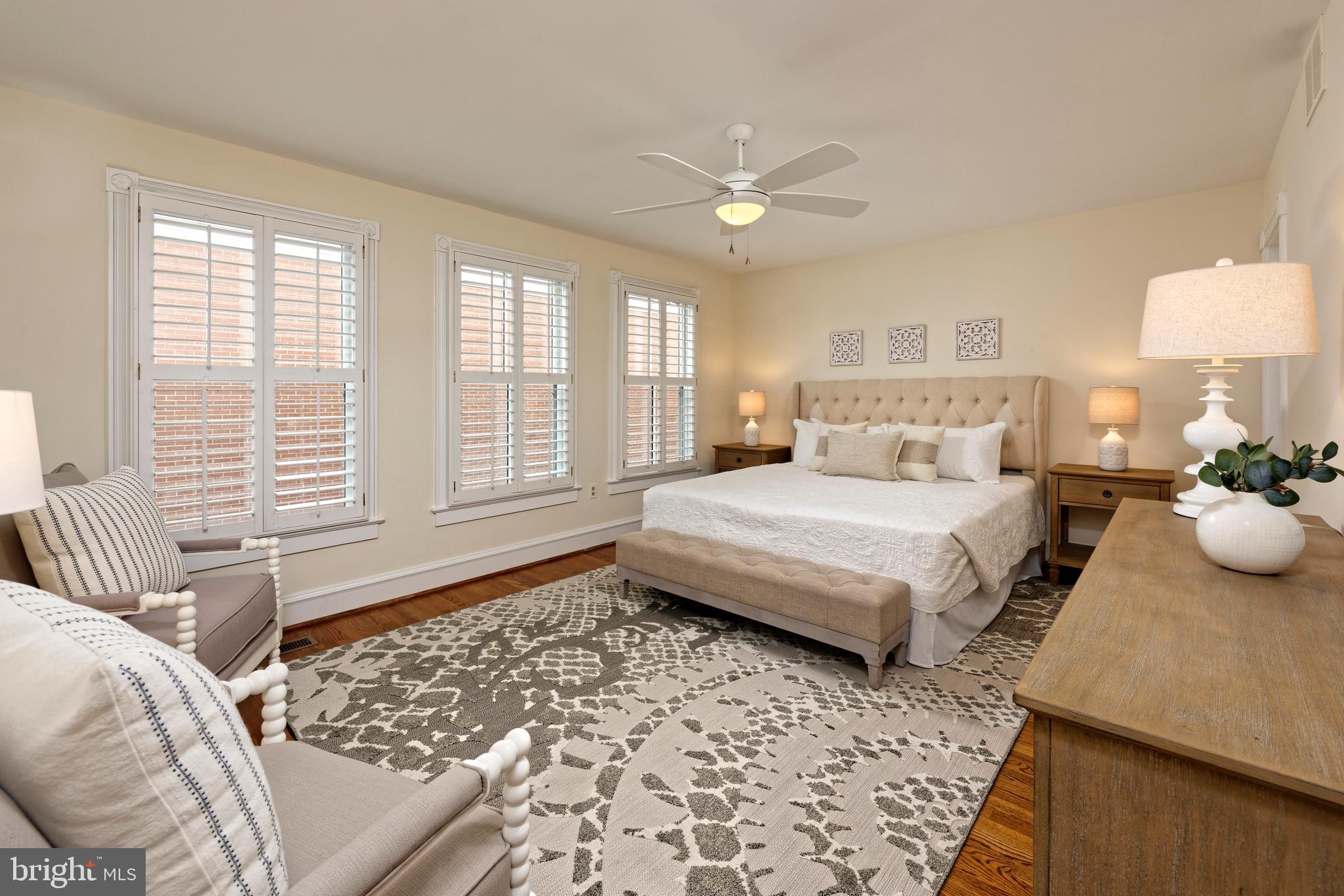 BACKYARD BOATS - Residential