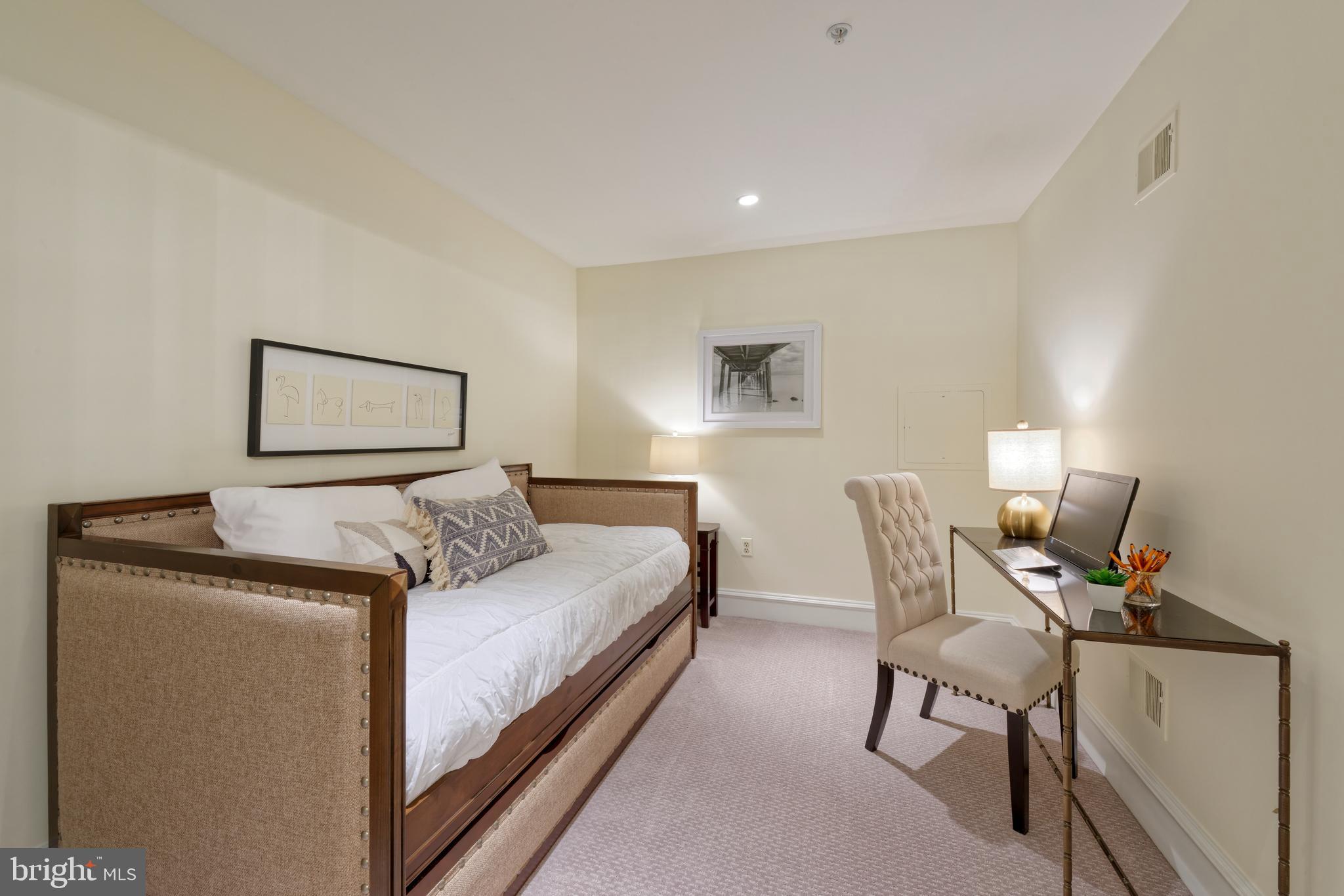 BACKYARD BOATS - Residential