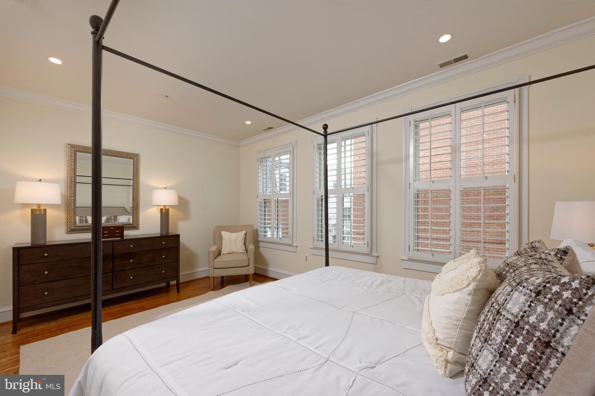 BACKYARD BOATS - Residential