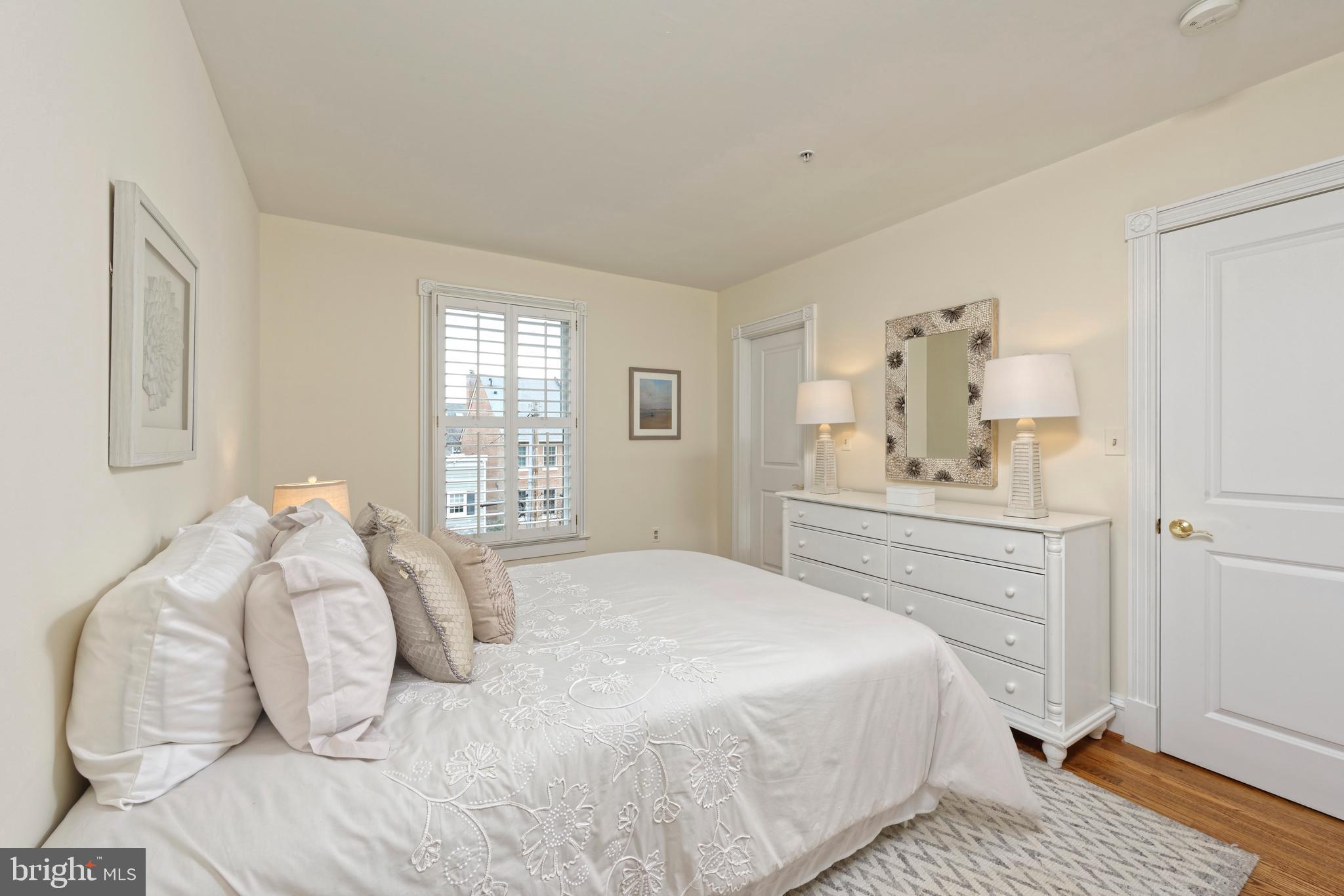 BACKYARD BOATS - Residential