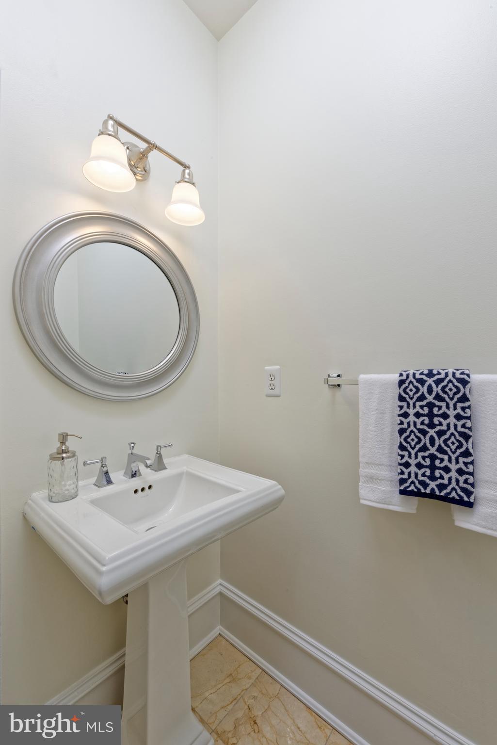 BACKYARD BOATS - Residential