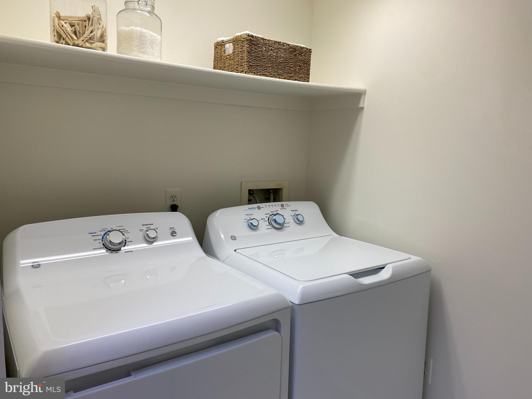 BACKYARD BOATS - Residential