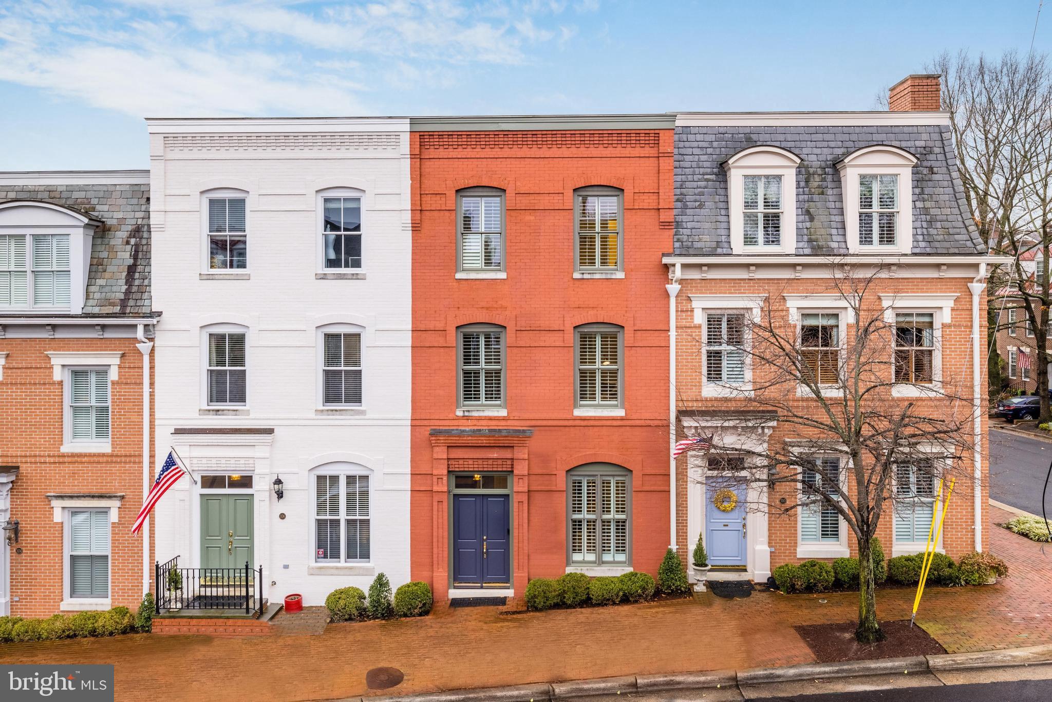 BACKYARD BOATS - Residential