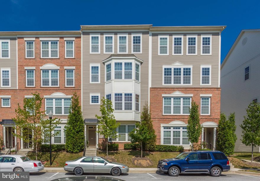 Also on the market for sale! HW9739939  Wide open living areas! Great kitchen with huge island and breakfast bar open to family room with gas fireplace. 2600 square feet of gorgeous living space! Large master suite with great walk in closets and two other large bedrooms. Laundry room.Plenty of storage room with pull down floored attic space. Close to shops, major roads, easy commute to Ft Meade!