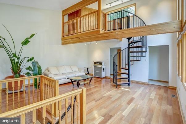 VALLEY GREEN - Residential