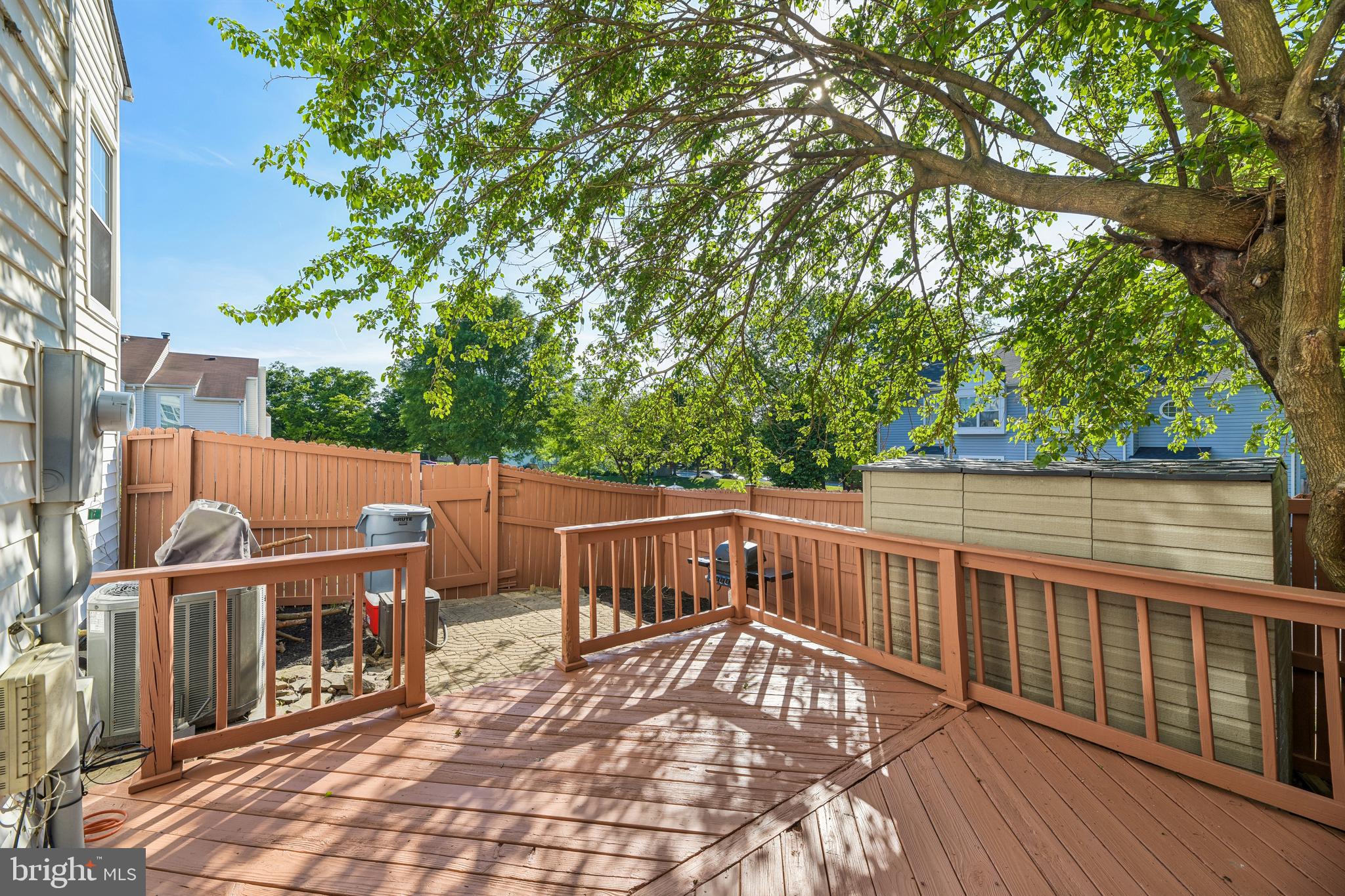 SINGLETONS GROVE - Residential