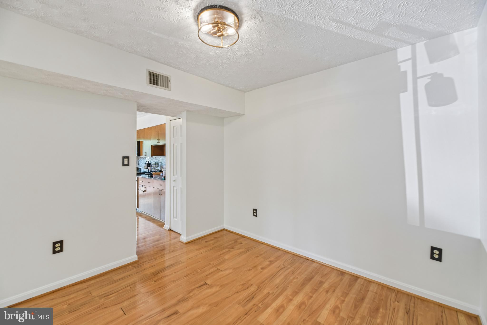 SINGLETONS GROVE - Residential