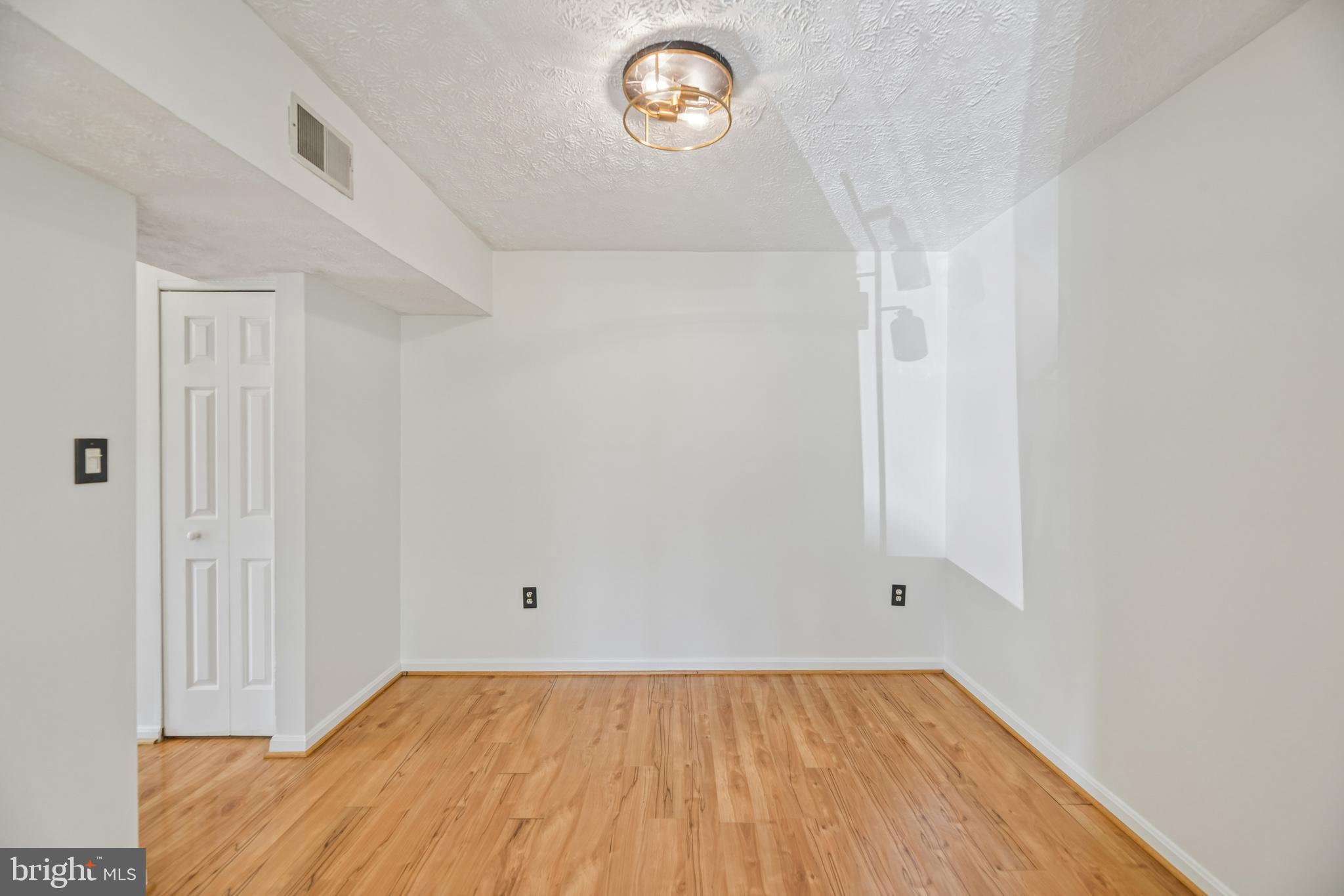 SINGLETONS GROVE - Residential