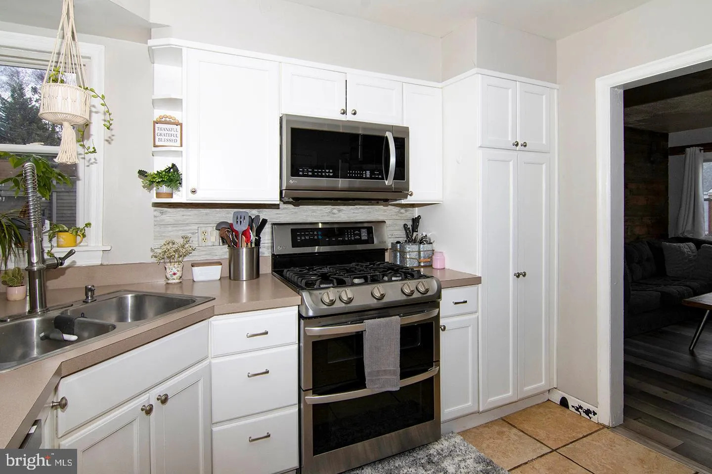 Bellmawr, New Jersey 08031, United States, 3 Bedrooms Bedrooms, ,1 BathroomBathrooms,Residential,Active,83341