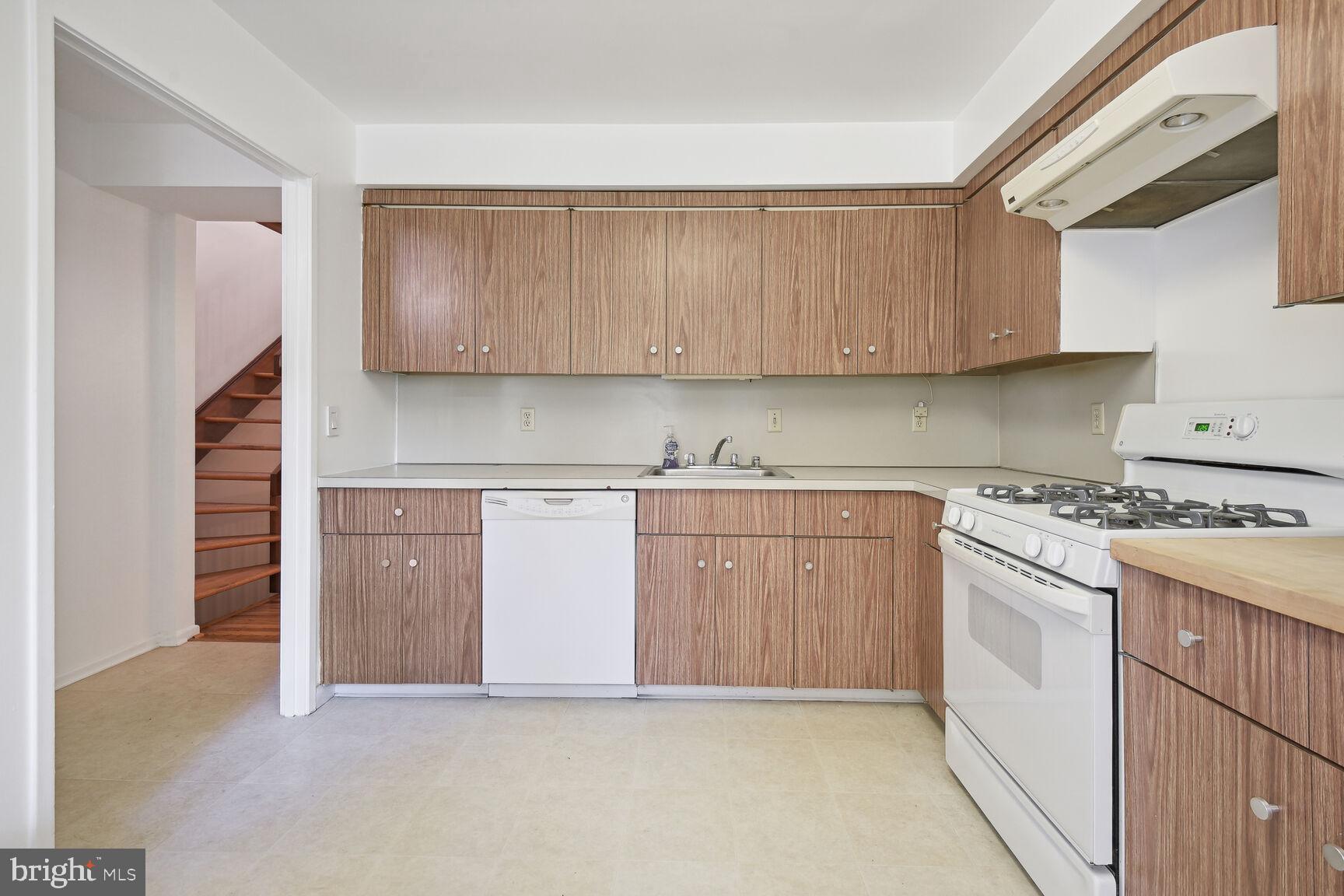 NEW MARK COMMONS - Residential