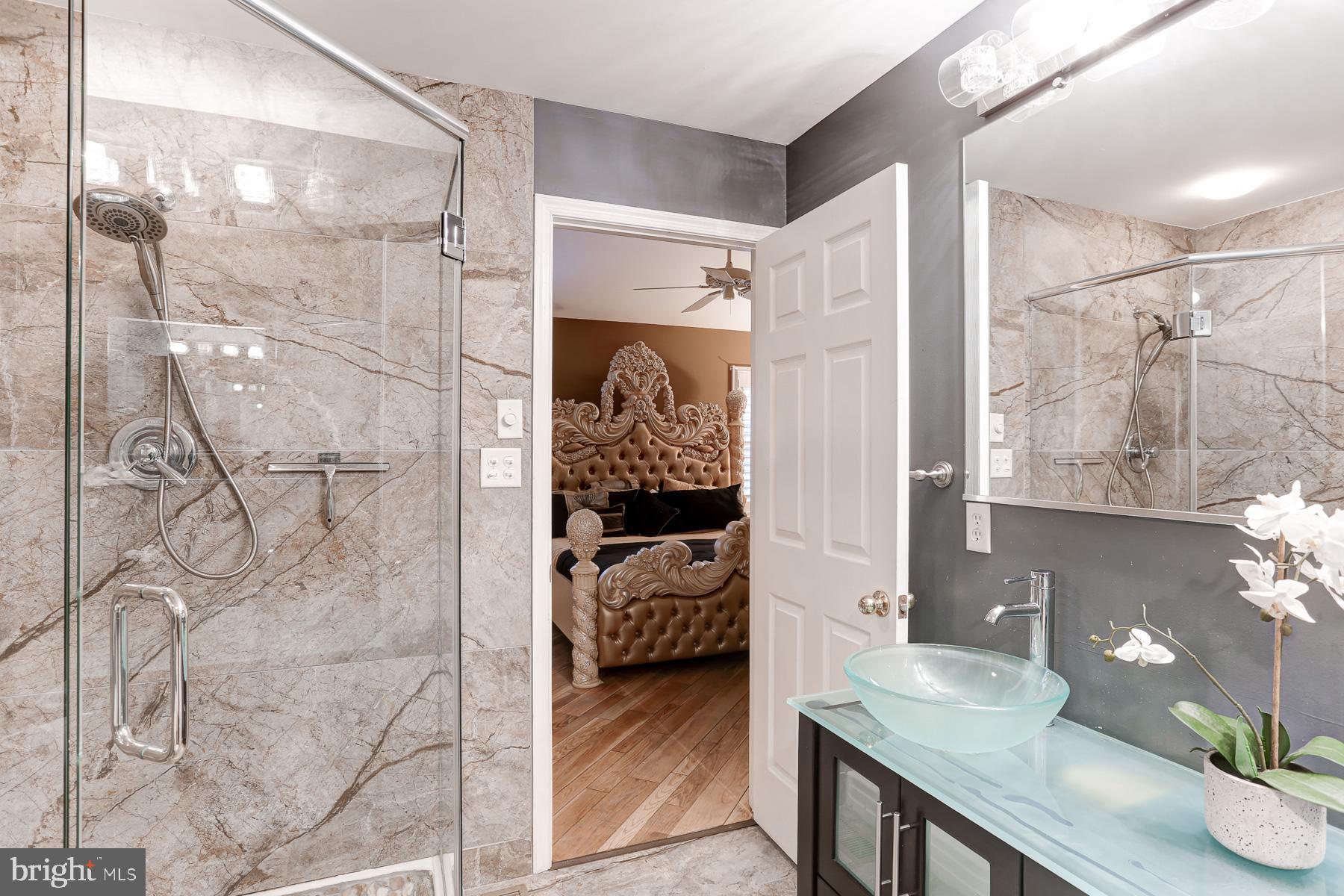 GATEWAY COURT - Residential