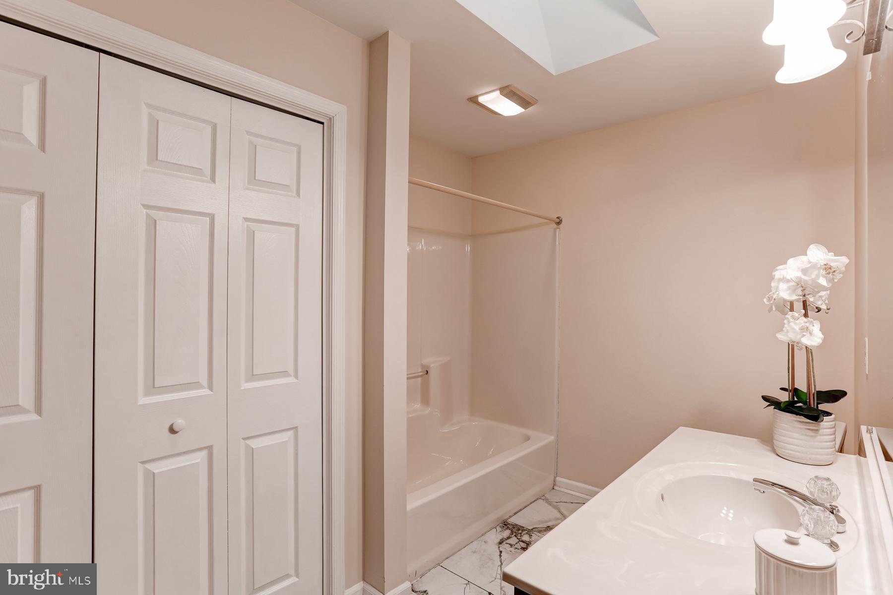 GATEWAY COURT - Residential