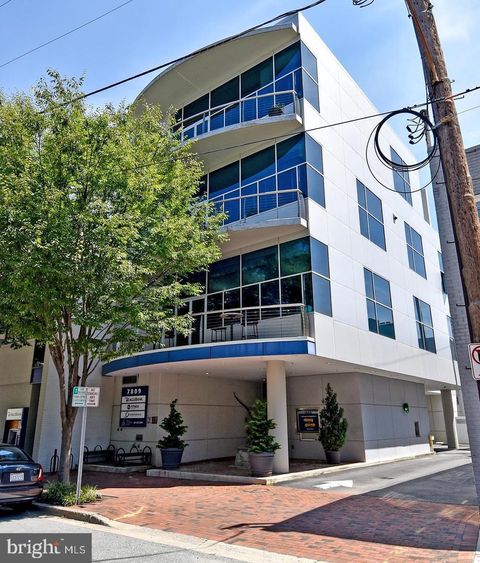 Photo of 7809 Woodmont Avenue #3A, BETHESDA, MD 20814 (MLS # MDMC2206322)