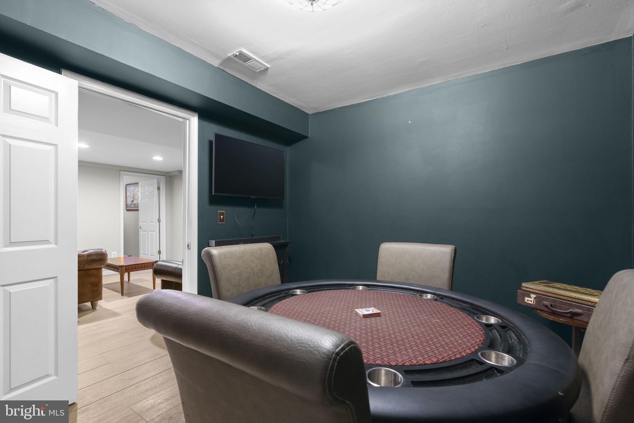 BRETTON WOODS - Residential