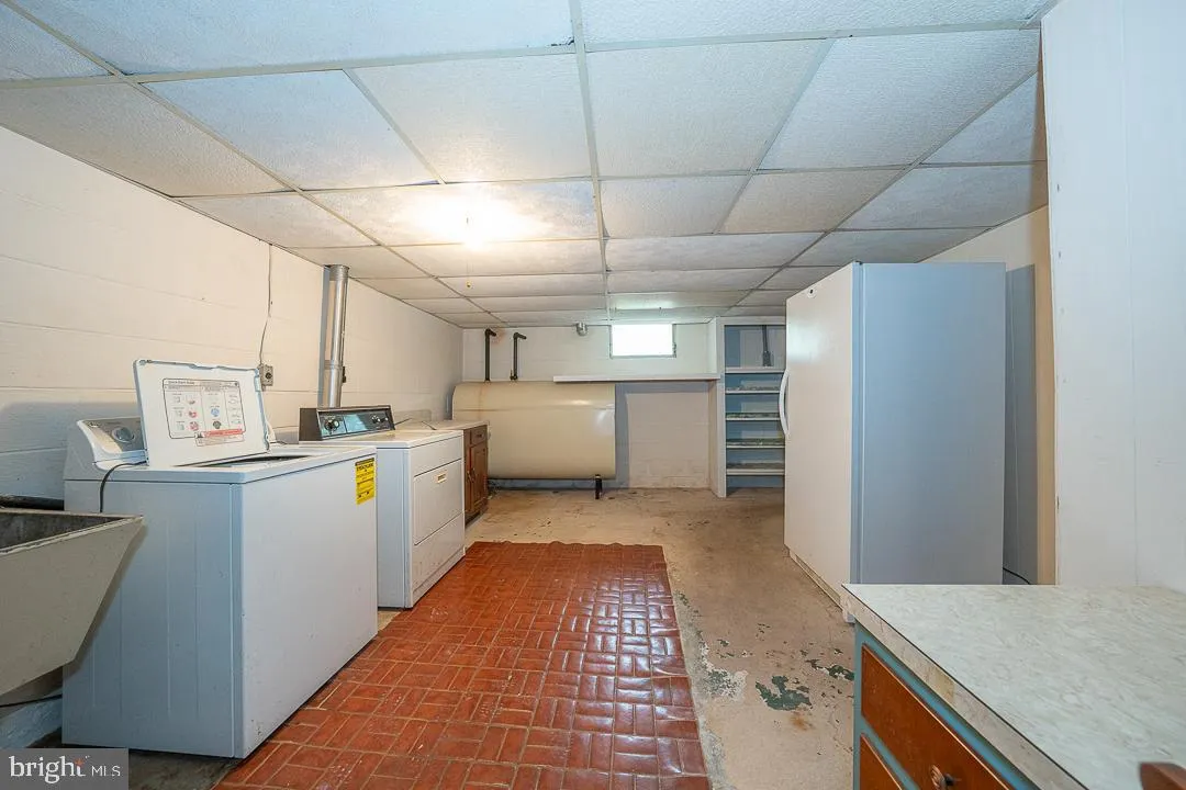 Downingtown, Pennsylvania 19335, United States, 3 Bedrooms Bedrooms, ,1 BathroomBathrooms,Residential,Pending,123245