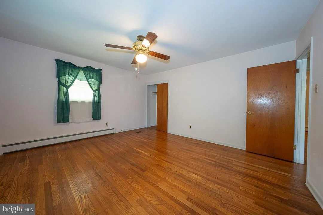 Downingtown, Pennsylvania 19335, United States, 3 Bedrooms Bedrooms, ,1 BathroomBathrooms,Residential,Pending,123245