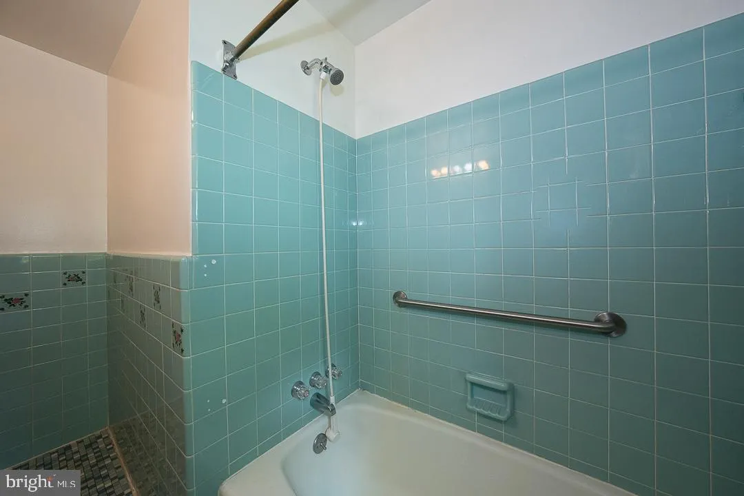 Downingtown, Pennsylvania 19335, United States, 3 Bedrooms Bedrooms, ,1 BathroomBathrooms,Residential,Pending,123245