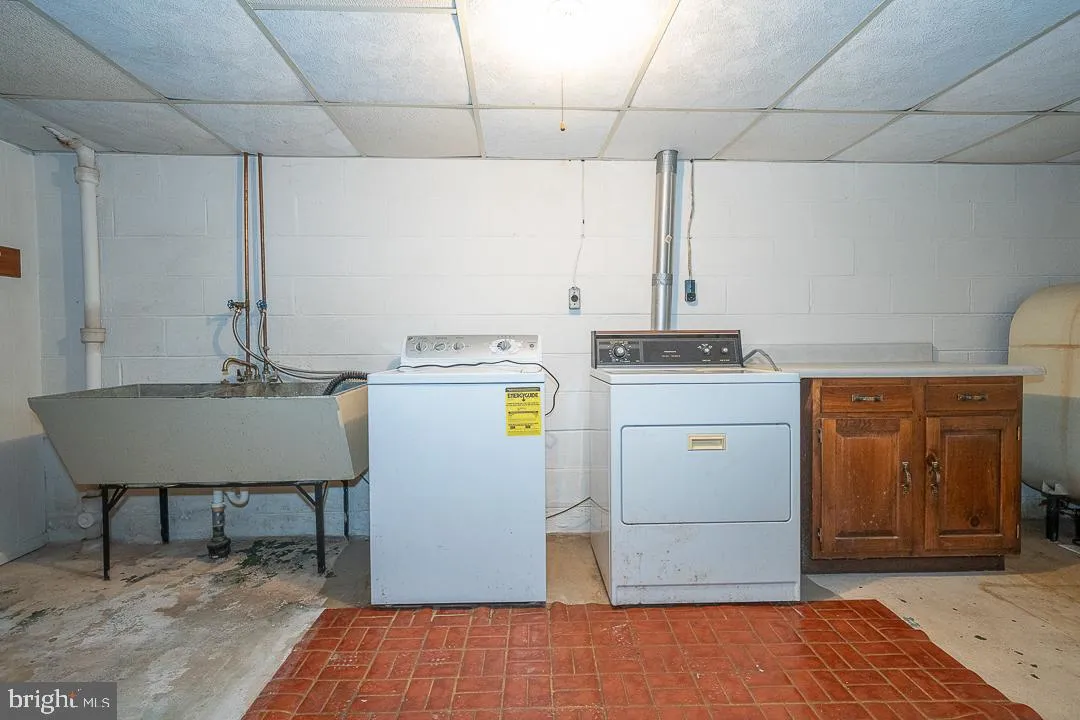 Downingtown, Pennsylvania 19335, United States, 3 Bedrooms Bedrooms, ,1 BathroomBathrooms,Residential,Pending,123245