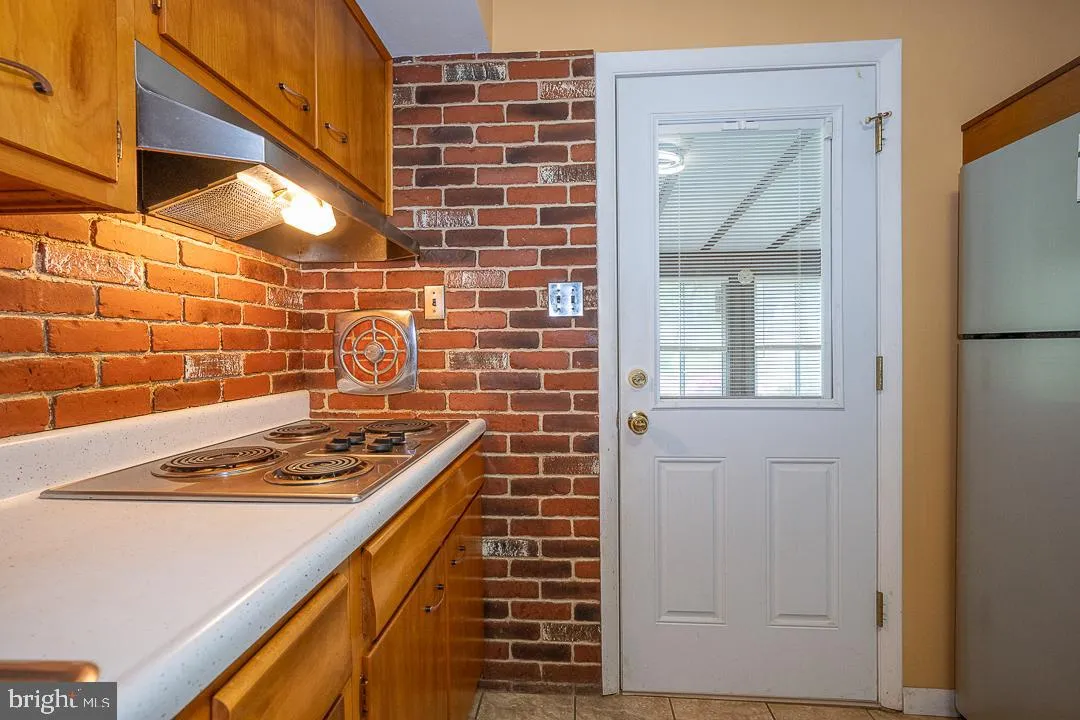 Downingtown, Pennsylvania 19335, United States, 3 Bedrooms Bedrooms, ,1 BathroomBathrooms,Residential,Pending,123245