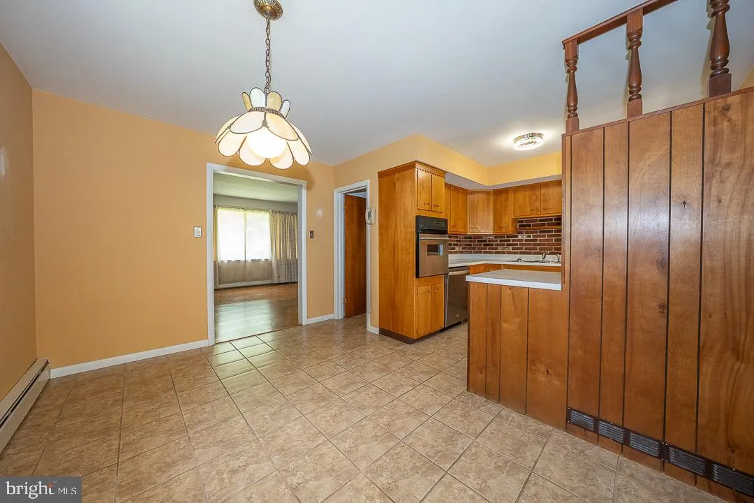 Downingtown, Pennsylvania 19335, United States, 3 Bedrooms Bedrooms, ,1 BathroomBathrooms,Residential,Pending,123245