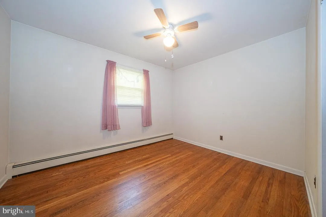 Downingtown, Pennsylvania 19335, United States, 3 Bedrooms Bedrooms, ,1 BathroomBathrooms,Residential,Pending,123245