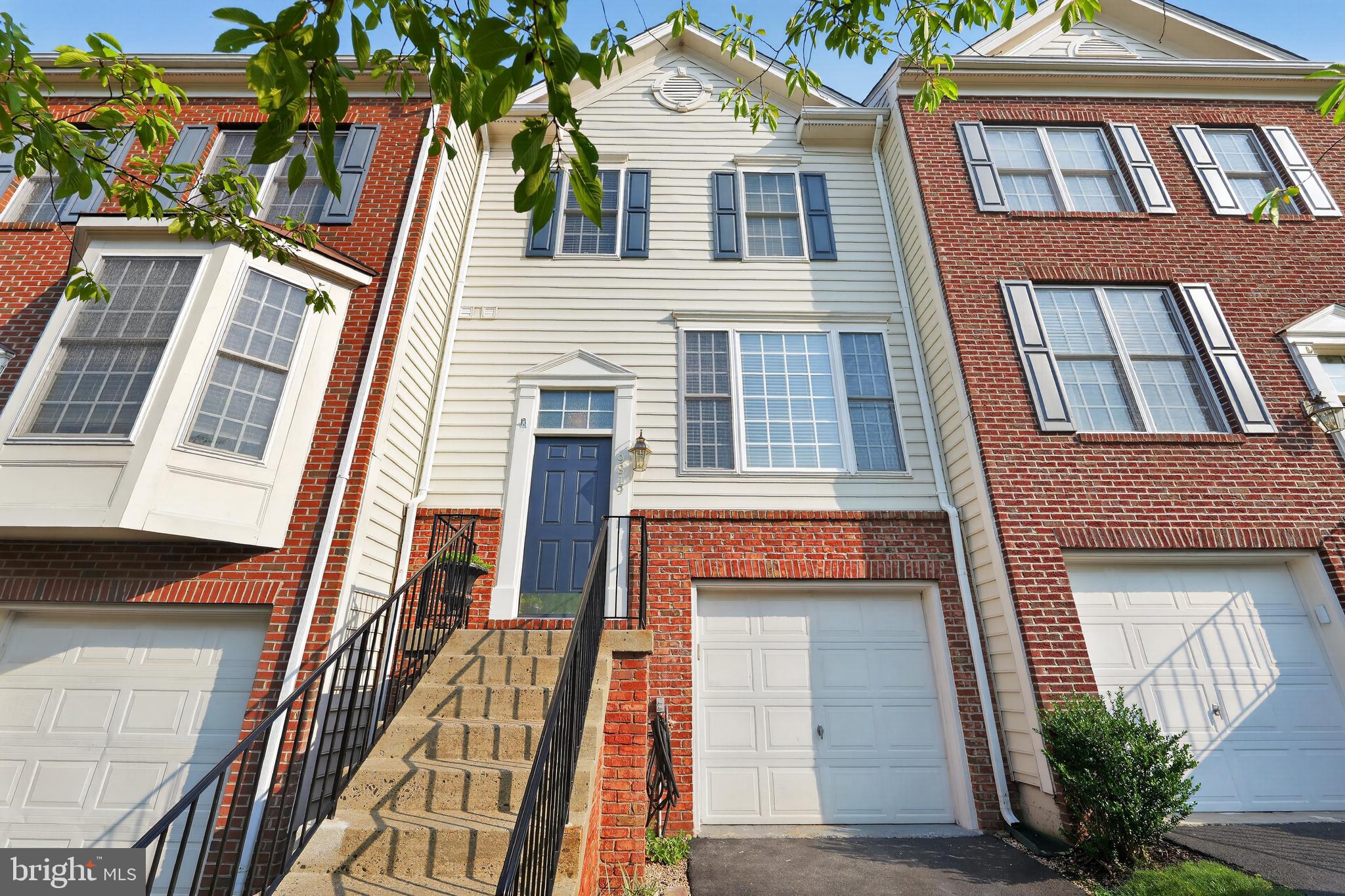 9819 CHESHIRE RIDGE CIRCLE