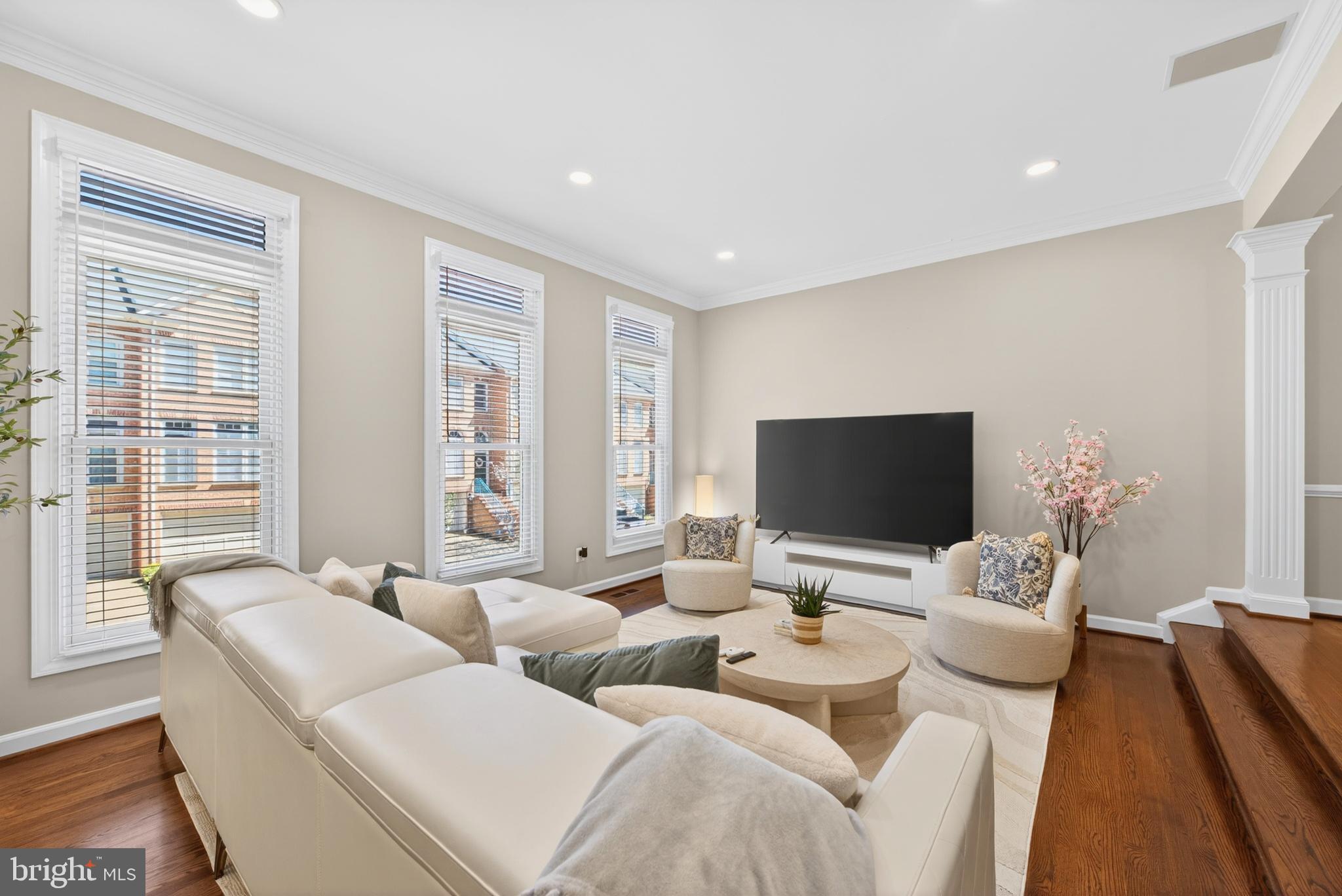 YACHT CLUB AT SEQUOIA VILLAGE - Residential