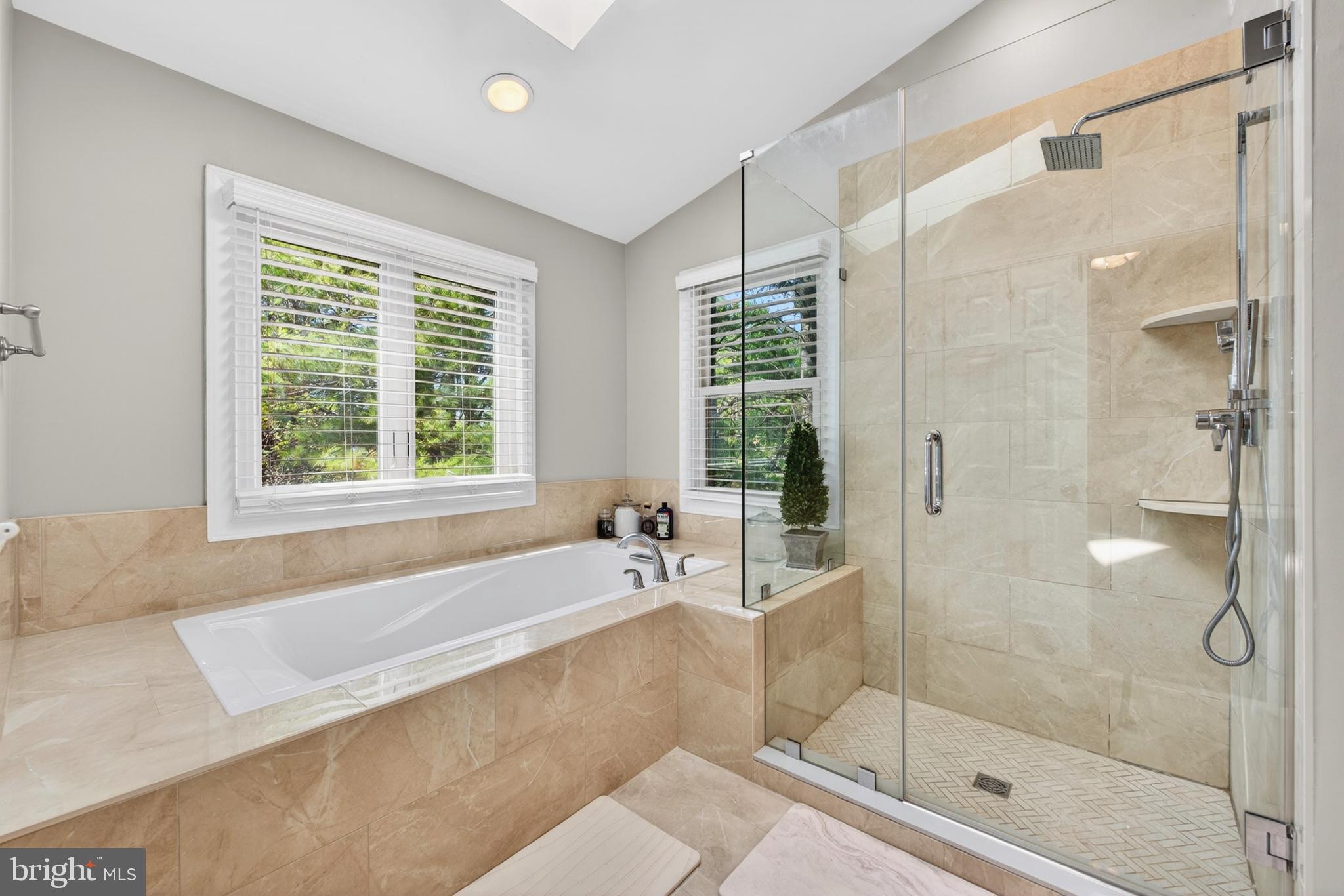 YACHT CLUB AT SEQUOIA VILLAGE - Residential